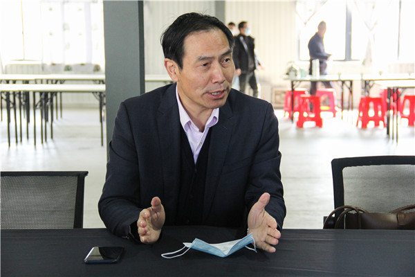精工钢构集团执行董事长孙关富坐镇现场担任总指挥_副本.jpg