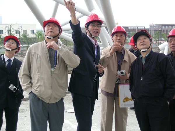 1781596617916048.jpg 刘中华(中).JPG